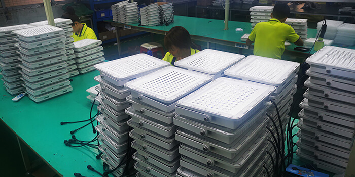 solar flood light manufacturer