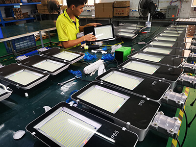 Solar Street lights manufacturer workshop production