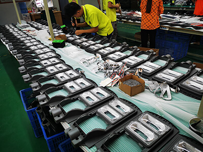 Solar Street lights manufacturer workshop production