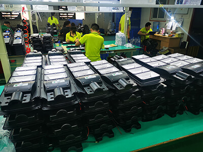 Solar Street lights manufacturer workshop production