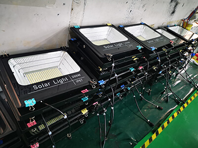 solar flood light supplier workshop production-6