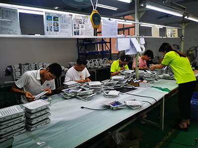 solar flood light supplier workshop production-9