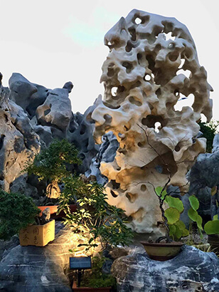 Solar garden light application